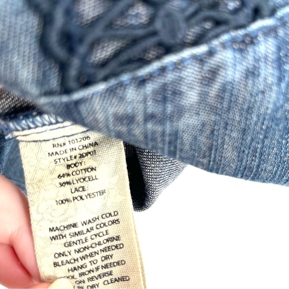 Soft Surroundings Chambray Lapiza In Blue Crochet Short Sleeve Top - Picture 7 of 8